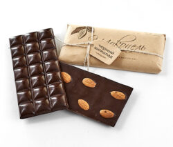 Шоколадна плитка з мигдалем Шоколадні плитки Шоконель