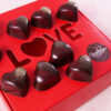 Гаряче серце від Шоконель! Пристрасний смак чорного шоколаду з Бразилії, вялена вишня та крафтова ратафія з вишні.